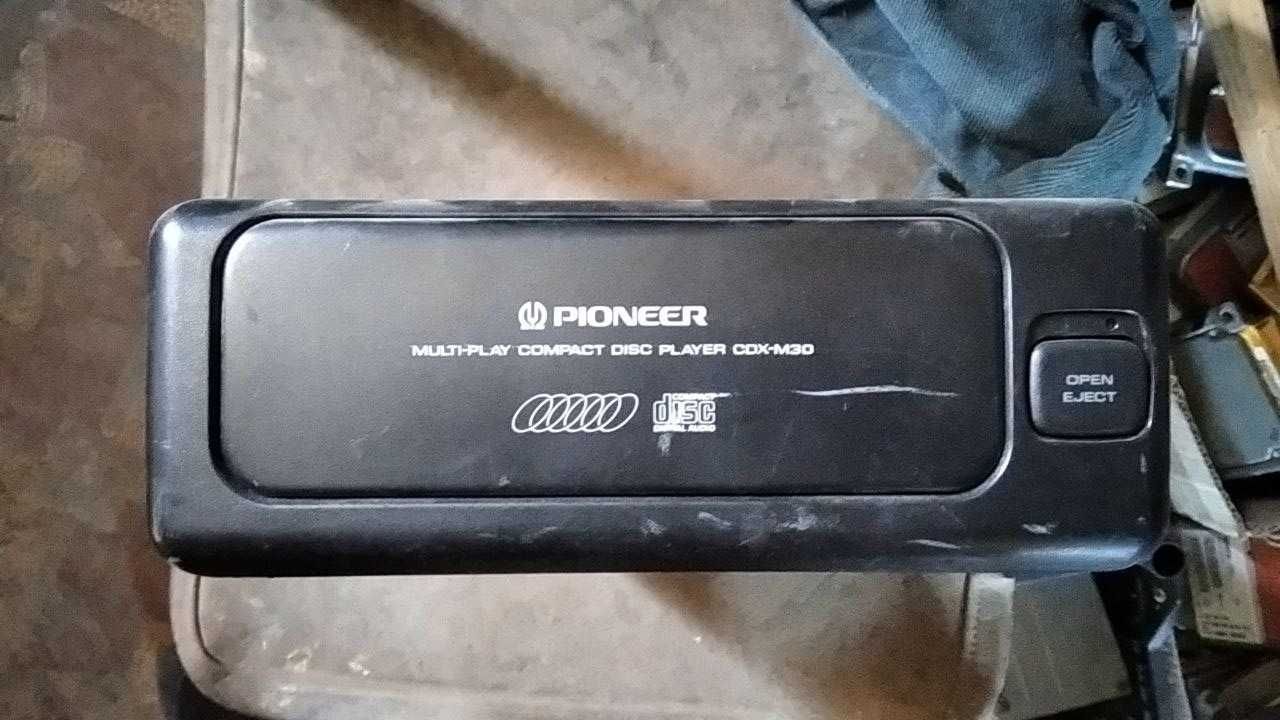 Магнітола проигрыватель CD чейнджер Pioneer CDX-M30 Авторозборка