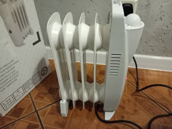 Grzejnik olejowy B&Q 500 W biały