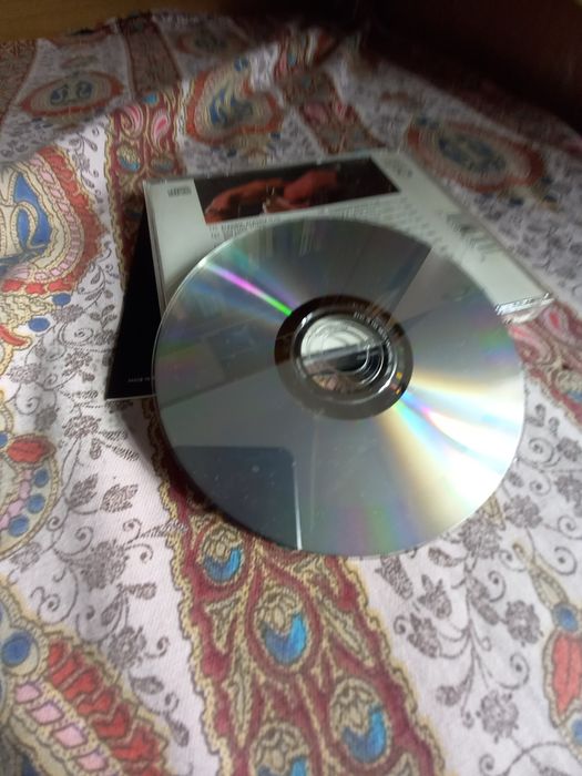 Três cds de Caetano Veloso