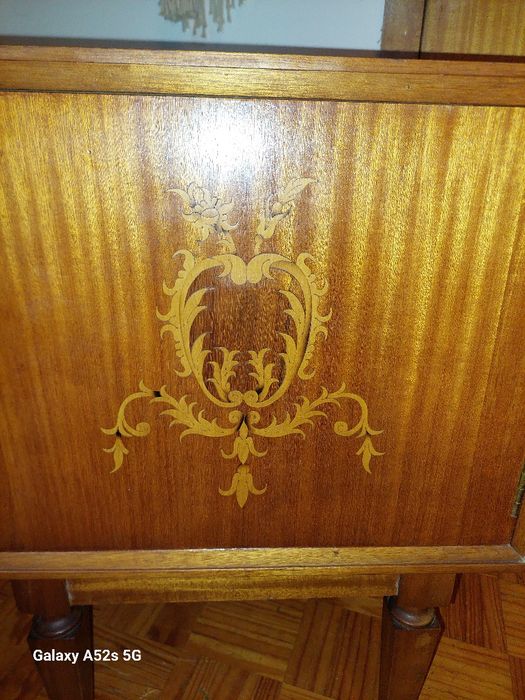 Mesa cabeceira vintage