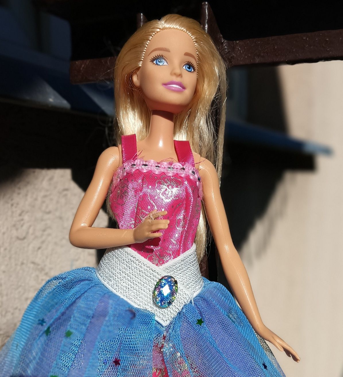 Długa spódnica balowa dla lalek Barbie