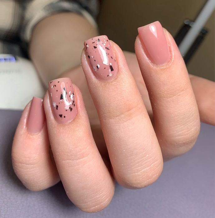 Манікюр,нарощення,педикюр