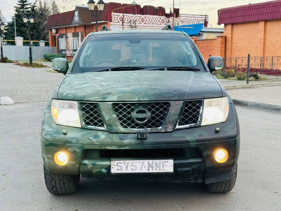 Продам Nissan Pathfinder 2,5 дизель полный привод