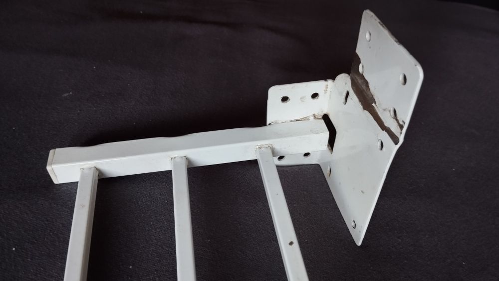 Wieszak trójramienny