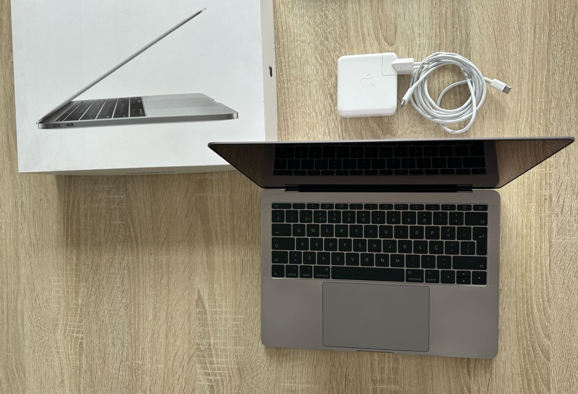 MacBook Pro 13,3" Cinzento Sideral 8GB, SSD 250GB