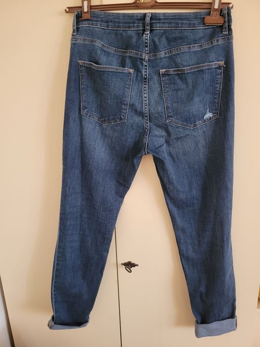 Jeansy H&M  wyższym stanem rozm.40-42 .42