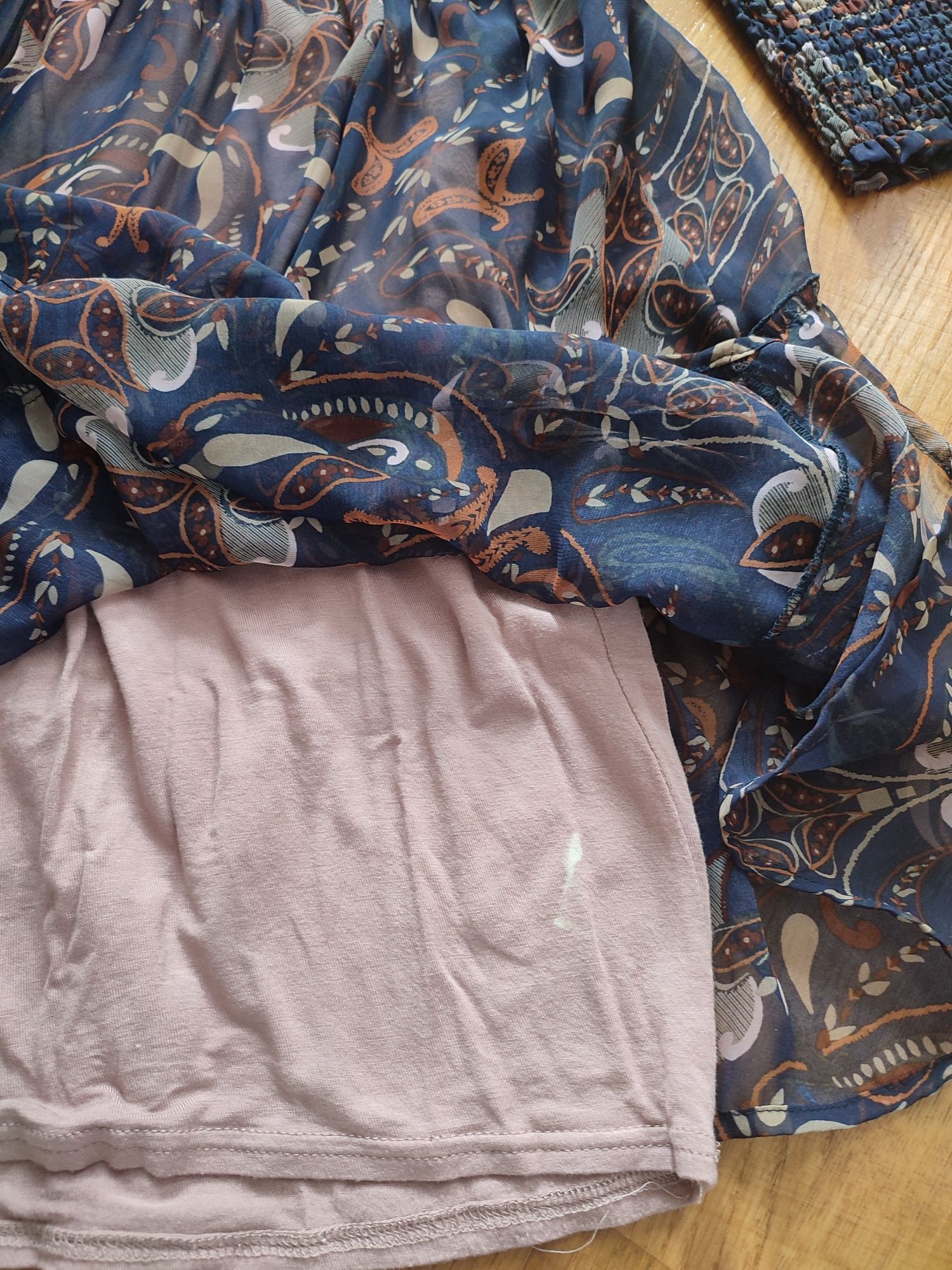 Boohoo sukienka na ramiączkach tuba tiulowa Boho r.S