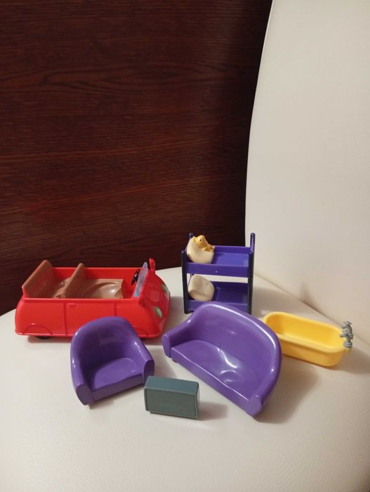 Меблі та аксесуари персонажів Peppa Pig