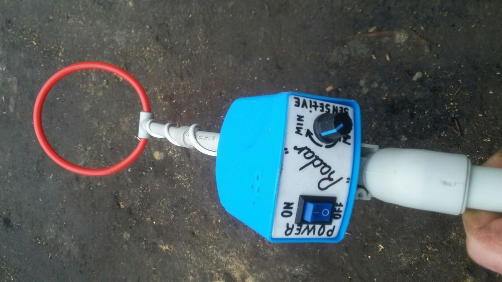 металлоискатель..