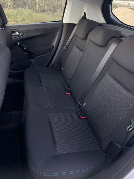 Peugeot 208 1.6Hdi único dono 120mil km