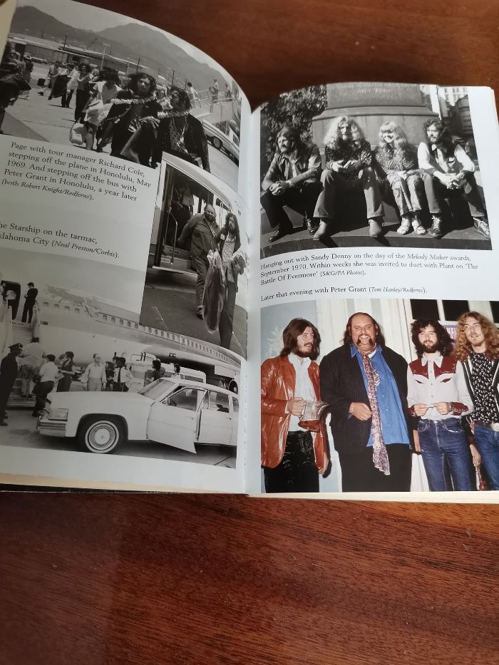 Книга "A Biography of Led Zeppelin"