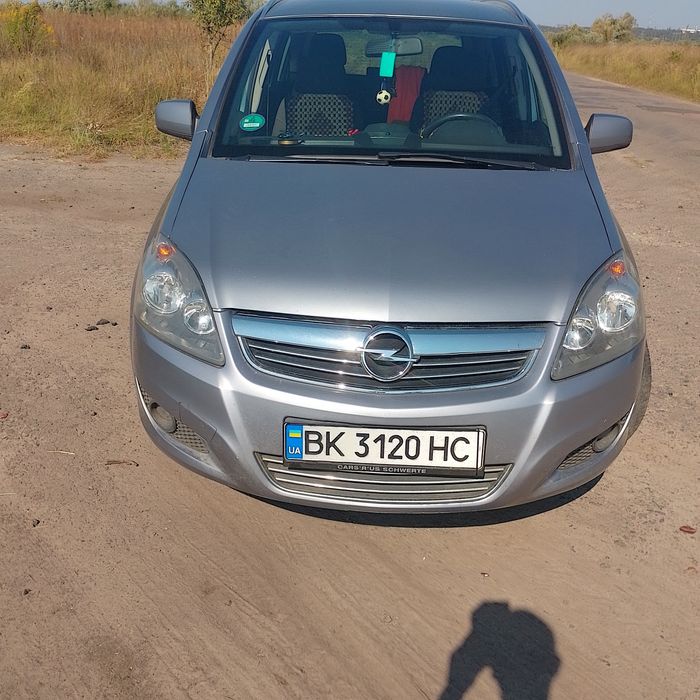 Продам Опель зафіра б ,1,7 дизель,пригнана з Німеччини 4,5рлки тому,