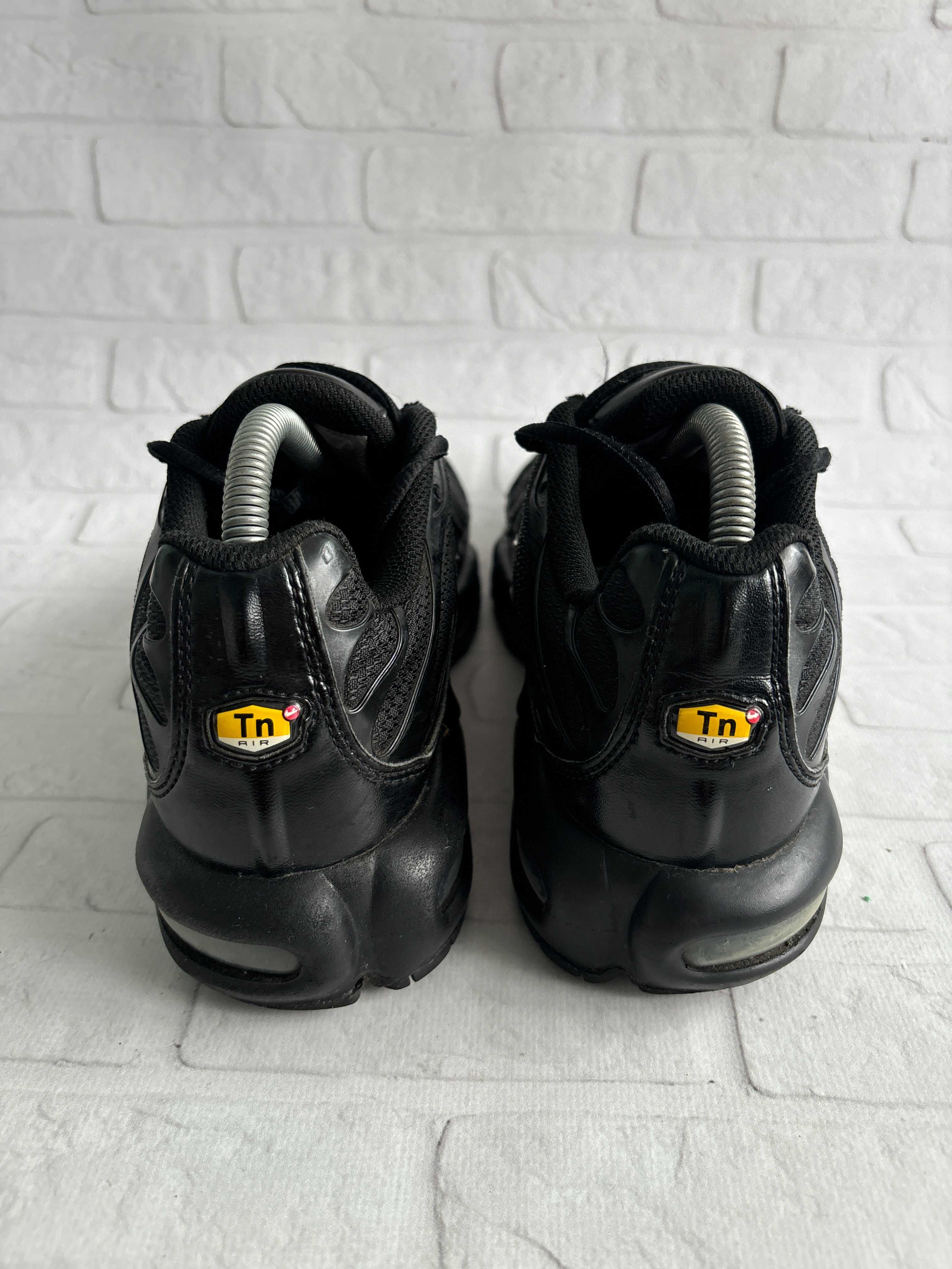 Чорні Кросівки Nike TN Air Max Plus Triple Black 41 Кроссовки Оригінал