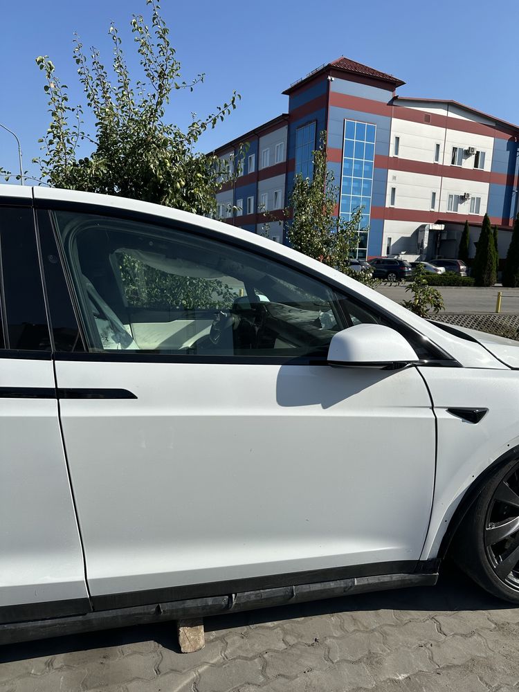 Розбір, розборка , запчастини tesla model X