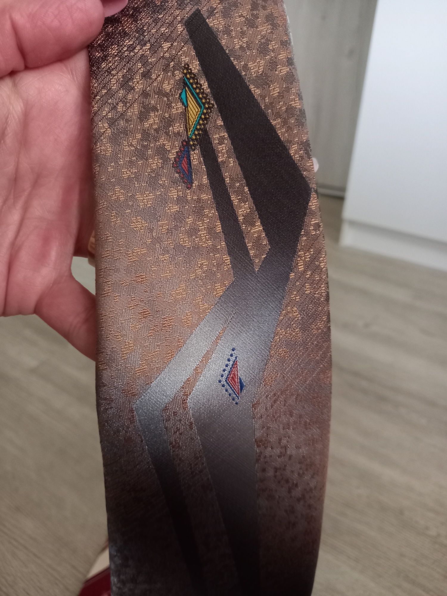 Krawaty z czasów PRL Nek Ortal borowy, brązowy