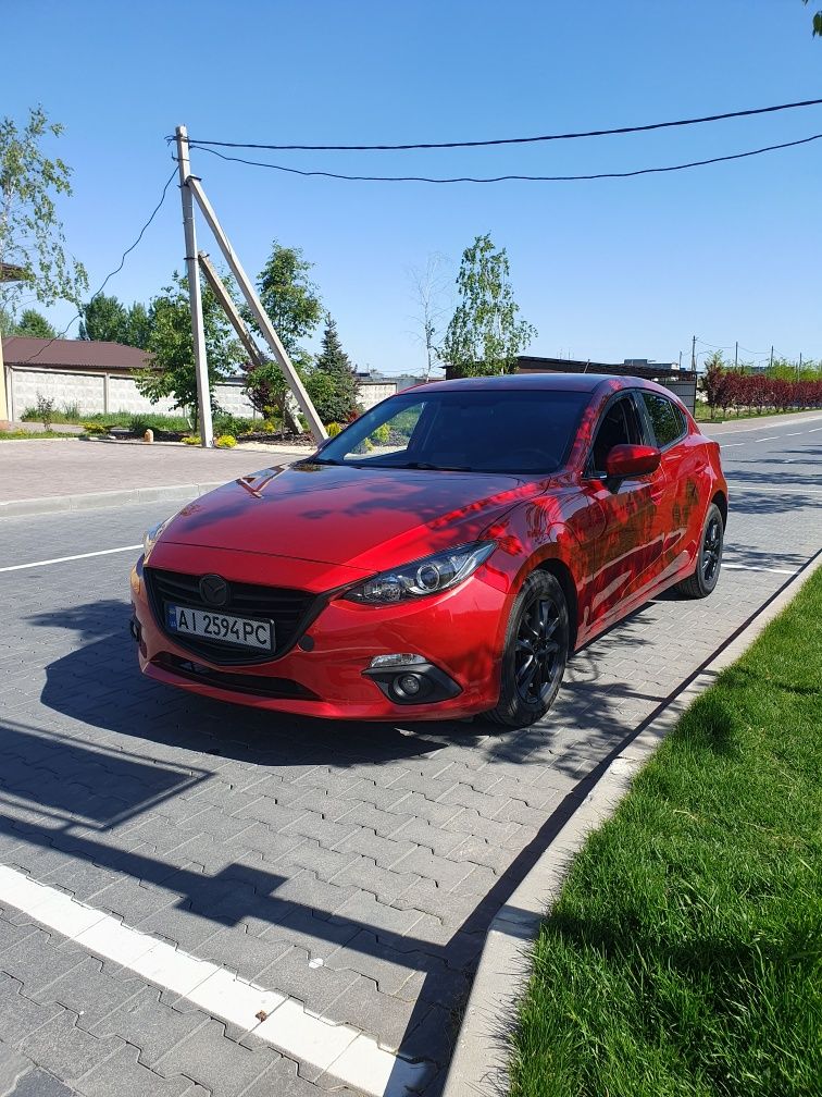 Продам авомобиль Mazda 3