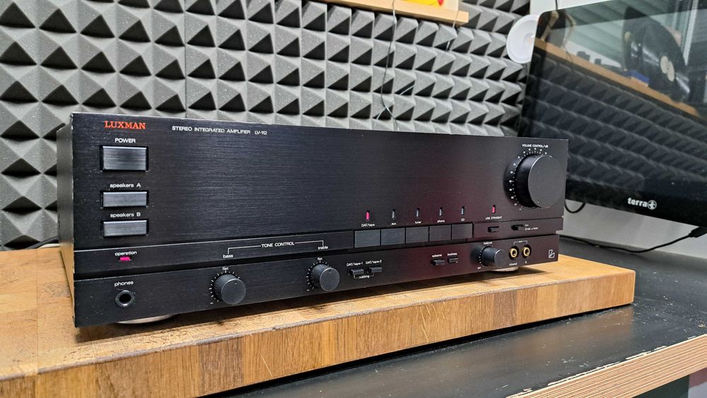 Wzmacniacz Luxman LV-112