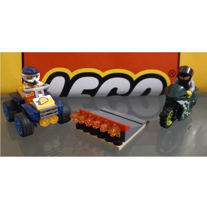 Lego City 60255 e Lego System - Town 2880