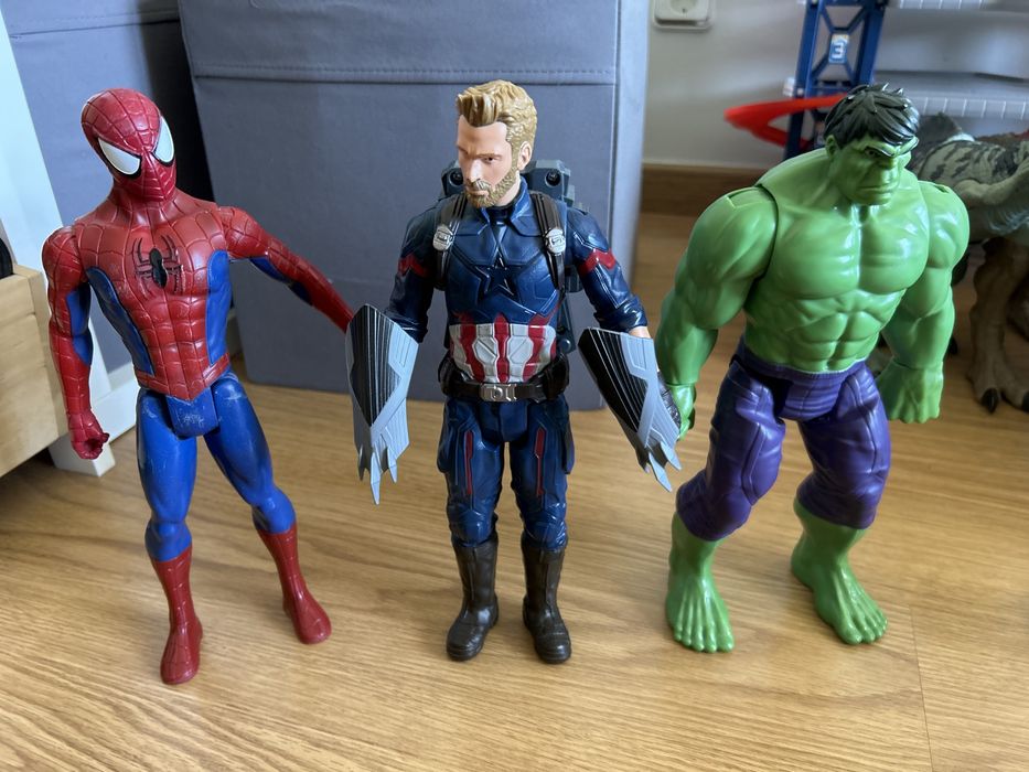 Figuras marvel pack das 3 figuras mais mochila interativa