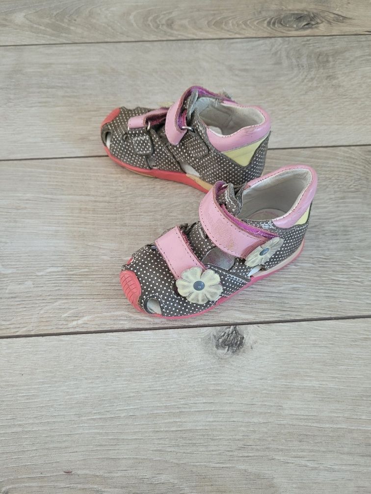 Buty sandały dla dziewczynki