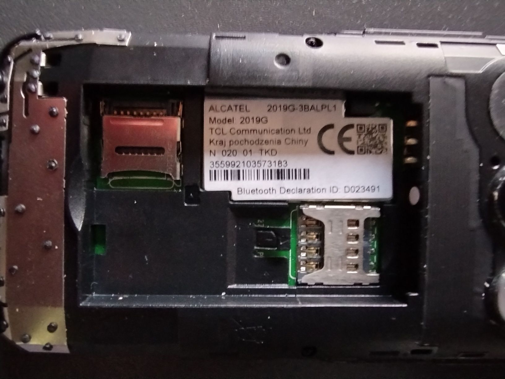 Telefon dla seniora, Alcatel 2019G