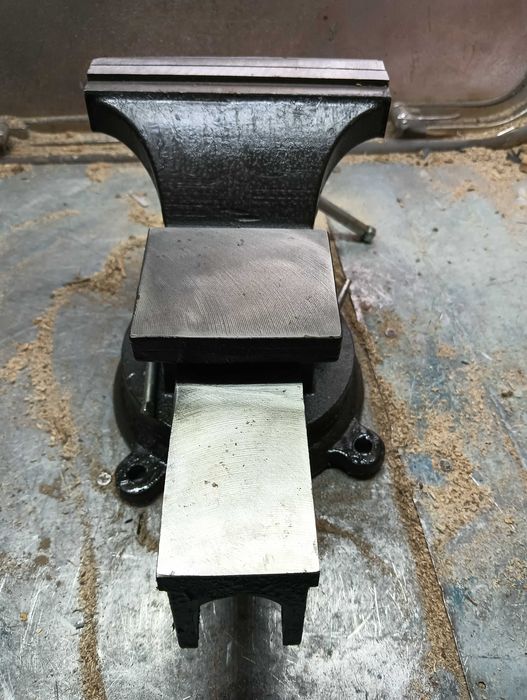 Imadło 150mm  duże  fajne do komórki , piwnicy , warsztatu
