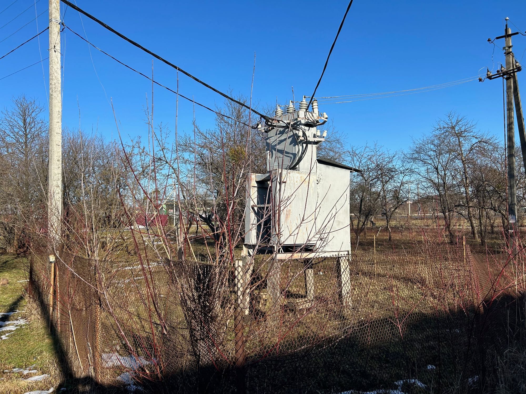 Продаж земельної  ділянки комерційного призначення та склад м. Радехів