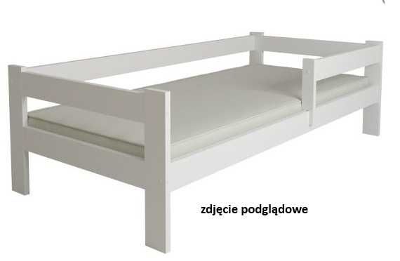 2 łóżka białe, drewniane (200 x 90) z materacami