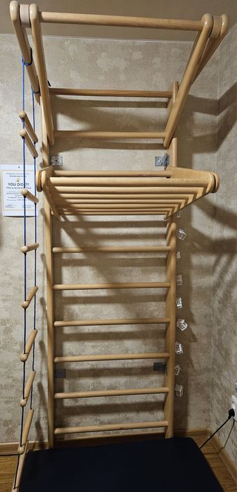 Продаю шведську стінку