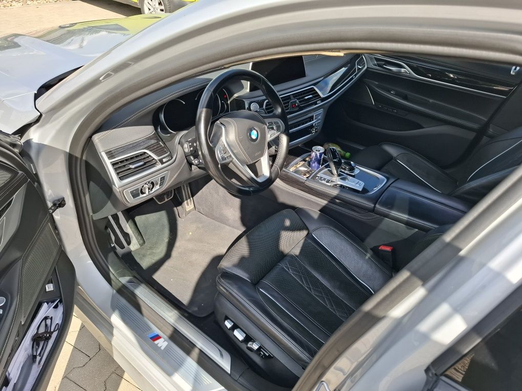 BMW 750i .xDrive. M Pakiet