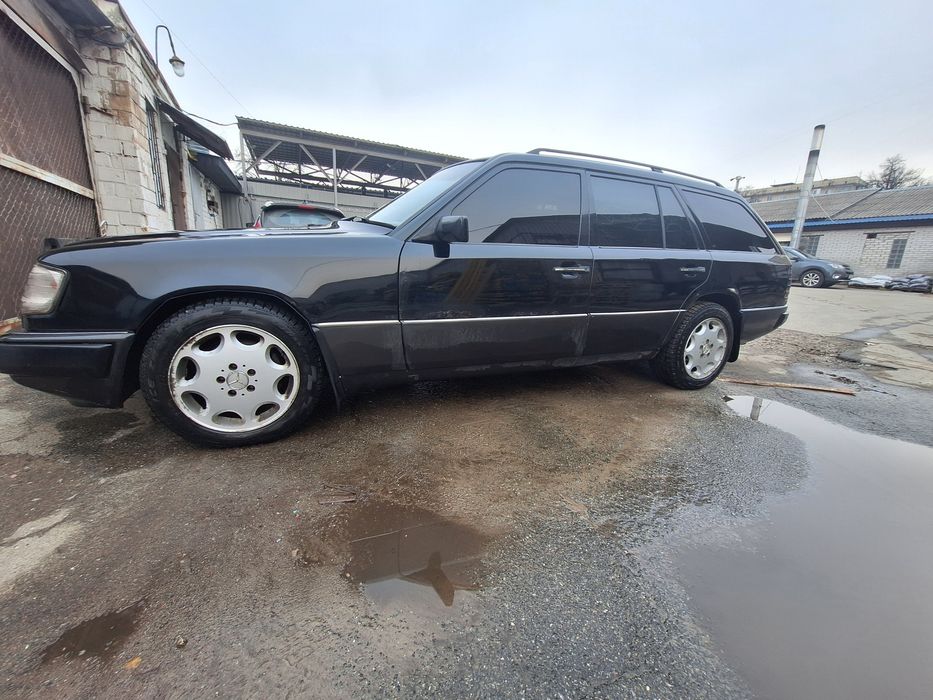 Мерседес е200 124