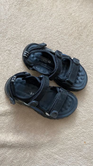 Босоніжки для хлопчика, чорні 28 розмір