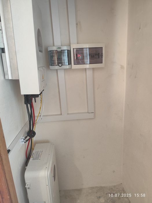 Щит захисту deye 6 kwt. Для сонячних панелей.