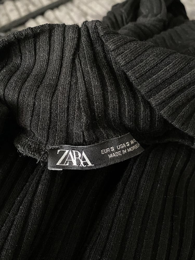 Чорне плаття Zara в рубчик міді платье зара сукня