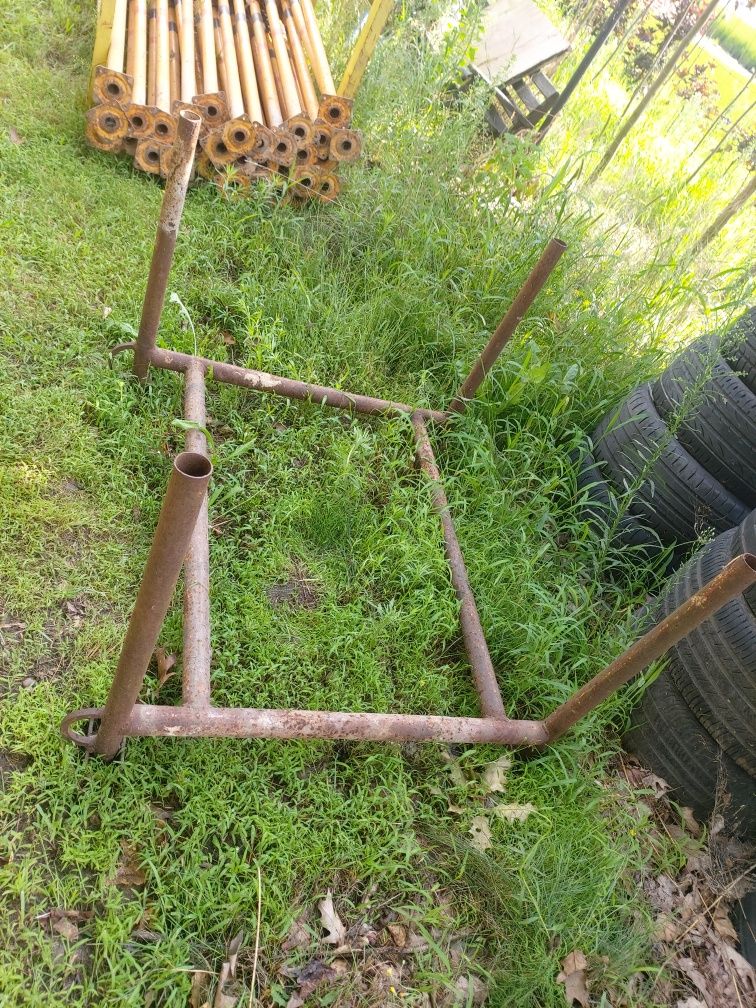 Stojak do stempli budowlanych metalowy