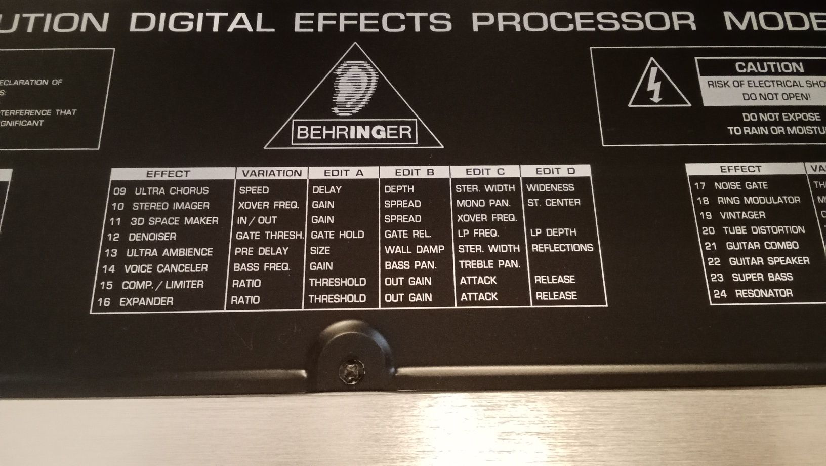Processador de efeitos Behringer Modulizer PRO