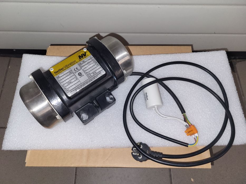 Silnik wibracyjny, wibrator do zagęszczania betonu, zagęszczarka