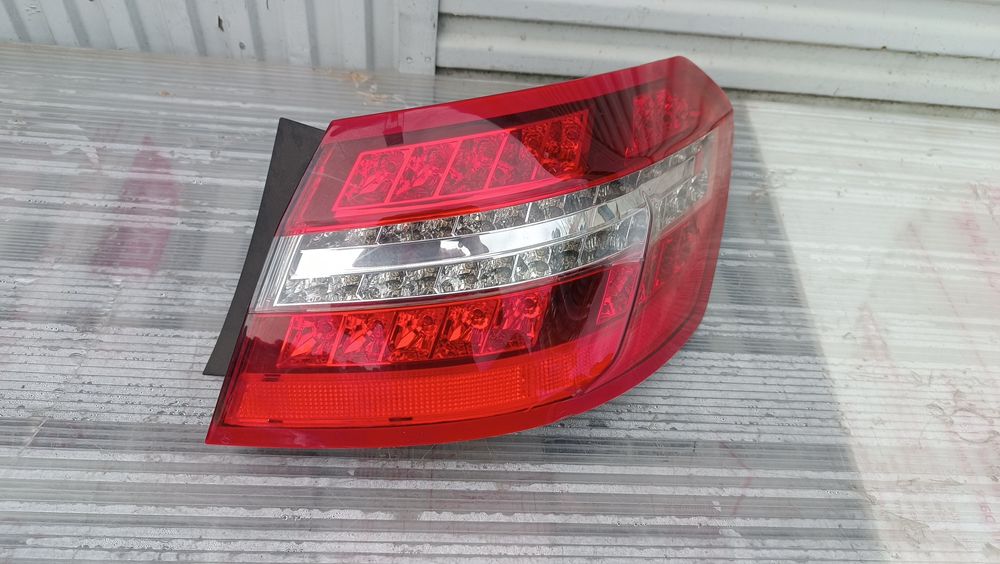 Vendo farolim direito de Mercedes W 212 ano 2010/13