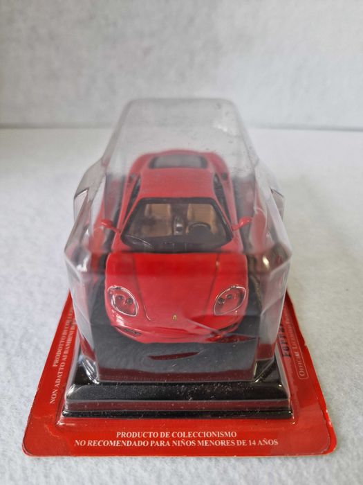 Miniatura 1:43 Ferrari Modena  carro de coleção Ferrari