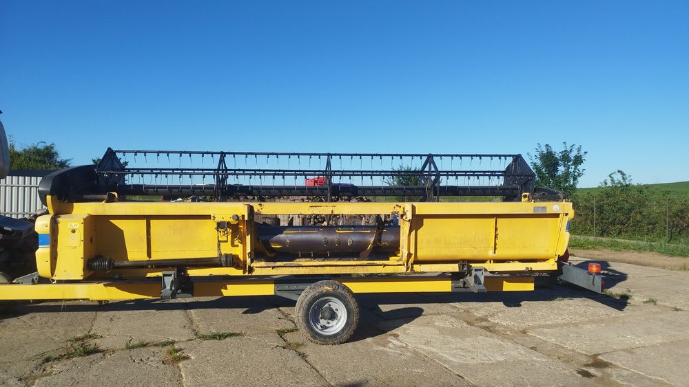Kombajn zbożowy New Holland CX5080