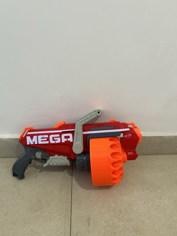 Бластери Nerf Mega