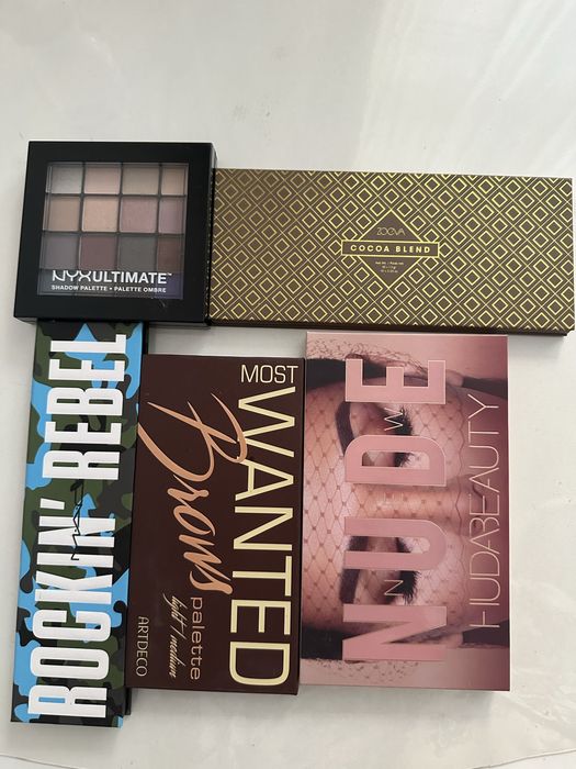 Палетки для макияжа