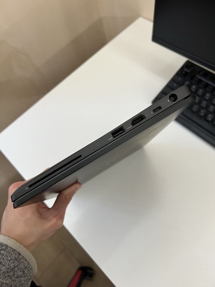 Ноутбук Dell Latitude 7300 13.3 / Core I7-8665U/ 16gb / 256gb SSD