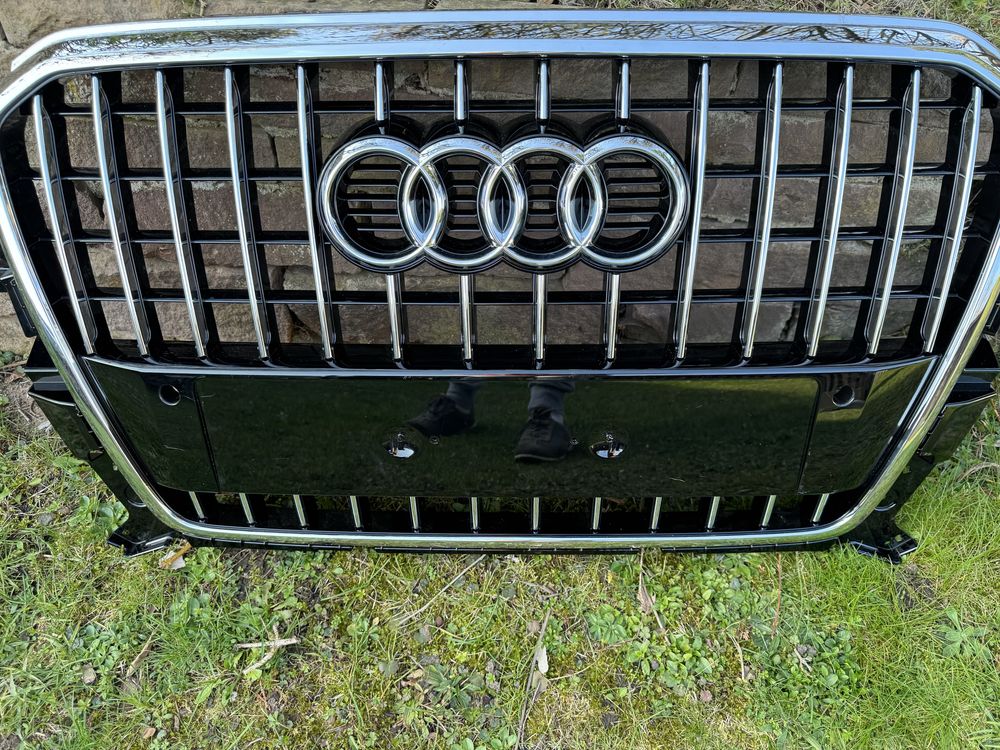Решітка Audi Q5 S line 8R0.853.651