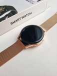 Złoty smartwatch GT1