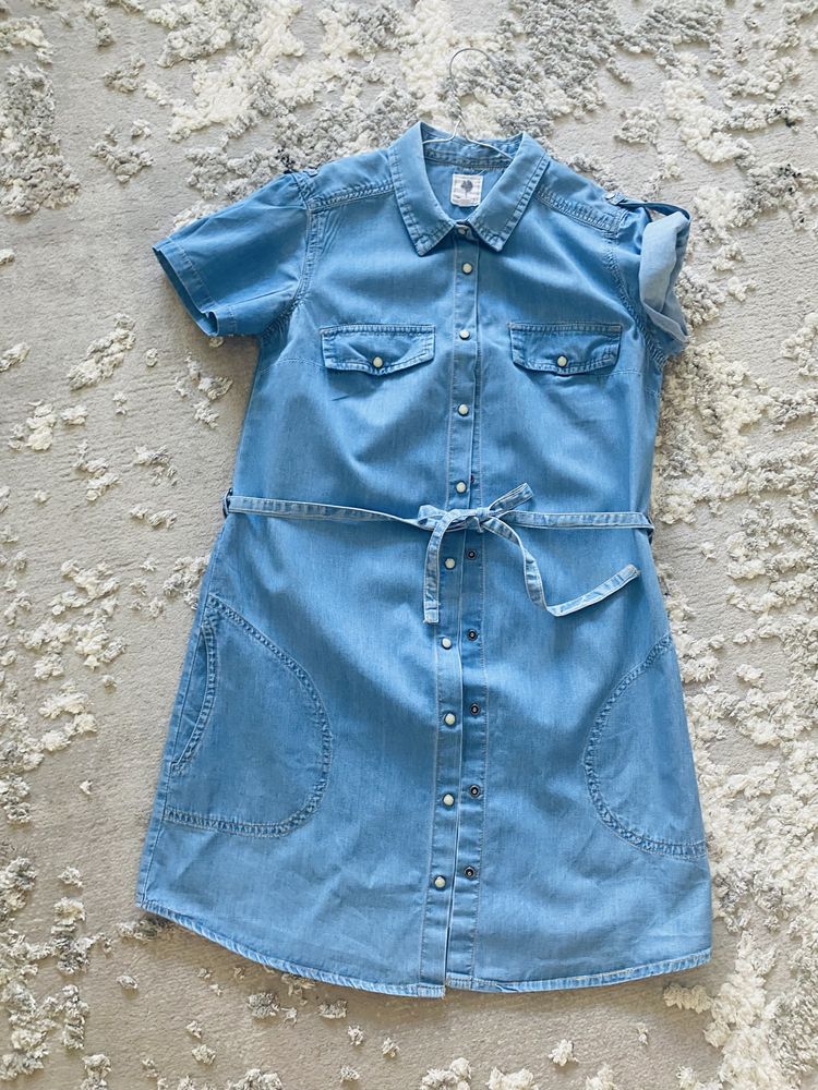 Sukienka mini jeansowa w kolorze jasnego denimu