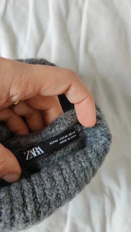 Gorro com lã M Zara
Usado muito pouco, umas duas vezes