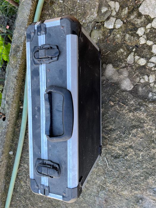 Mala de ferramentas Marca TackLife semi-nova