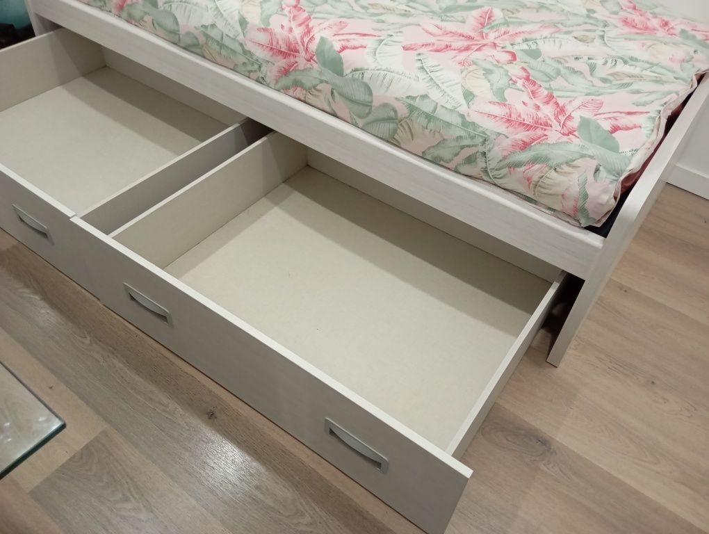 Cama de solteiro completa com colchão (Coleção MIO)