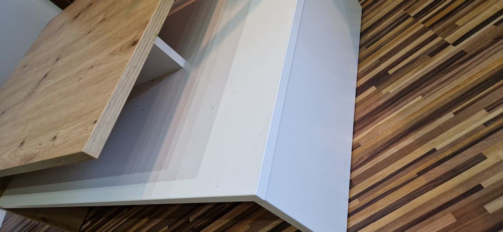 Stolik kawowy z półką